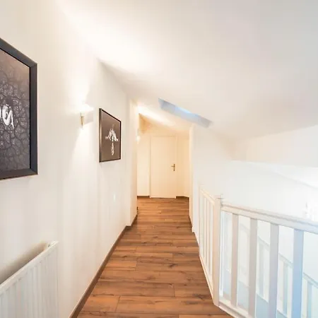 Very In Duplex Center Λυών