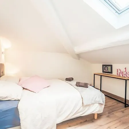 Very In Duplex Center *