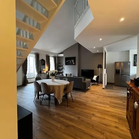 Very In Duplex Center * Λυών