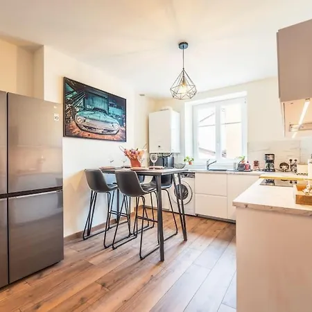 Very In Duplex Center